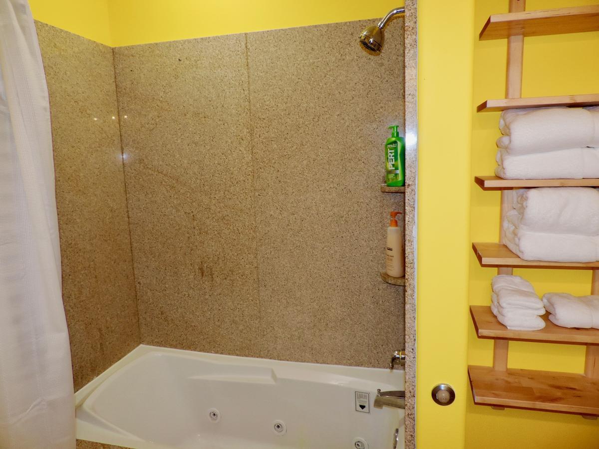 Luxury Oceanfront Condo In Ocean Grove ガルベストン エクステリア 写真